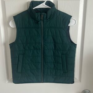 Crewcuts emerald  green boys zip up vest. NWT . Sharp color . Front pockets